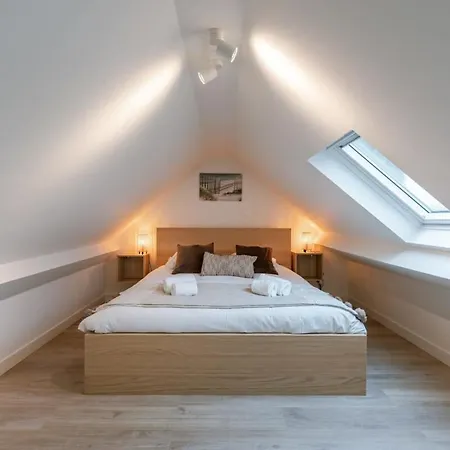 Huswell - Bright Duplex Close To The Sea