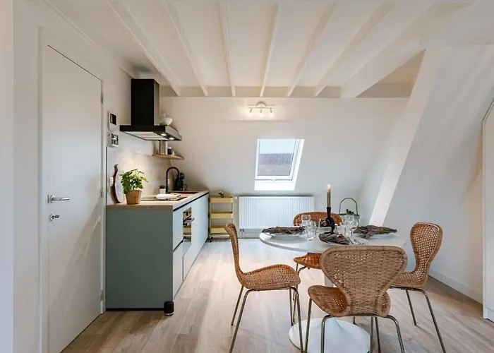 Huswell - Bright Duplex Close To The Sea Oostende